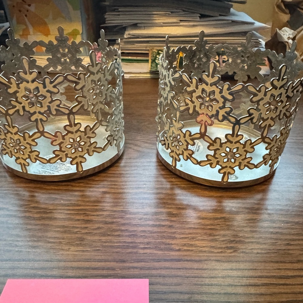 Bath and Body Works Snowflake Candle Holders - Silver